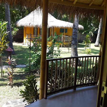 ホテルOasi Bungalows ギリ・アイル エクステリア 写真