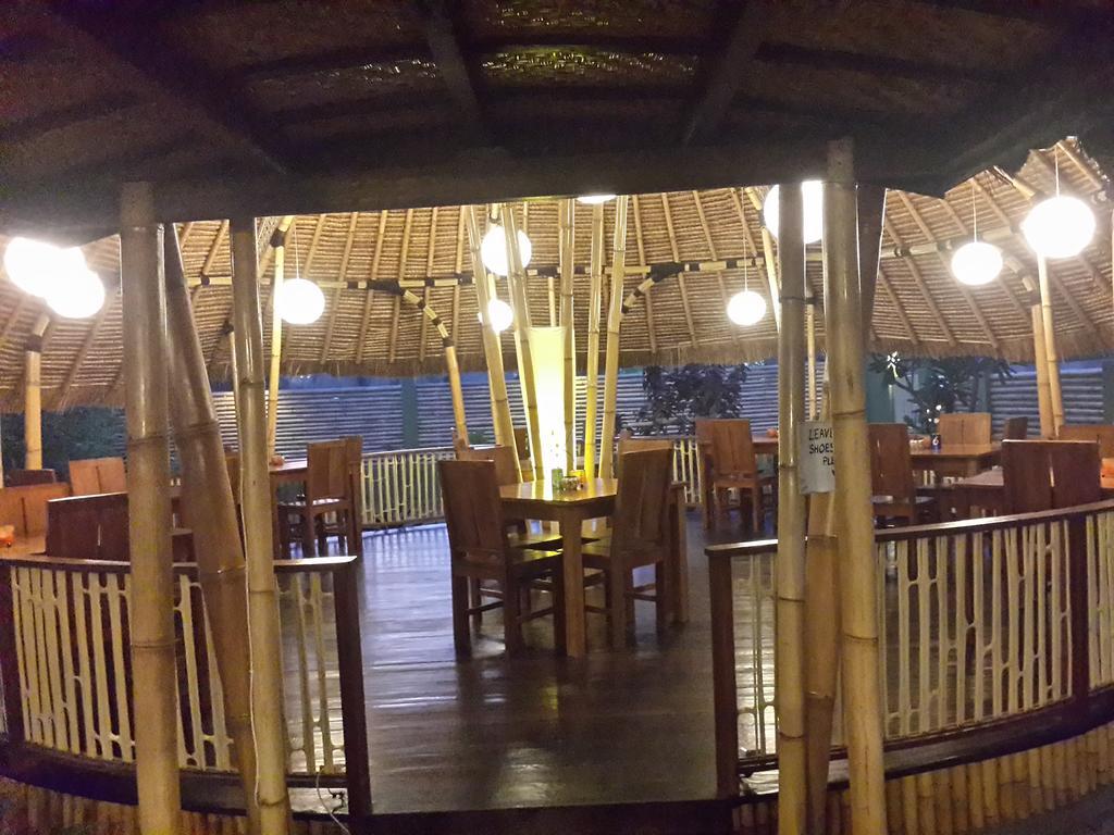 ホテルOasi Bungalows ギリ・アイル エクステリア 写真