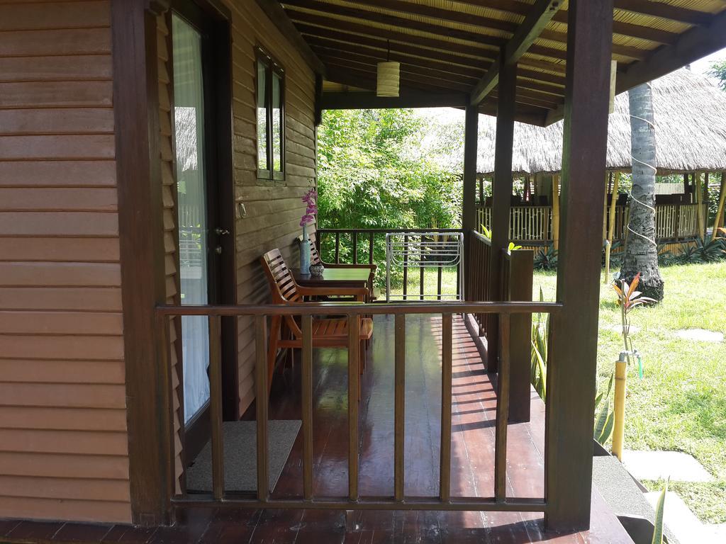 ホテルOasi Bungalows ギリ・アイル エクステリア 写真