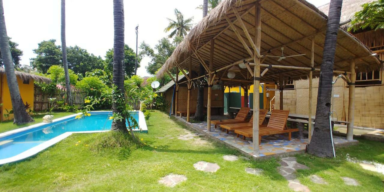 ホテルOasi Bungalows ギリ・アイル エクステリア 写真