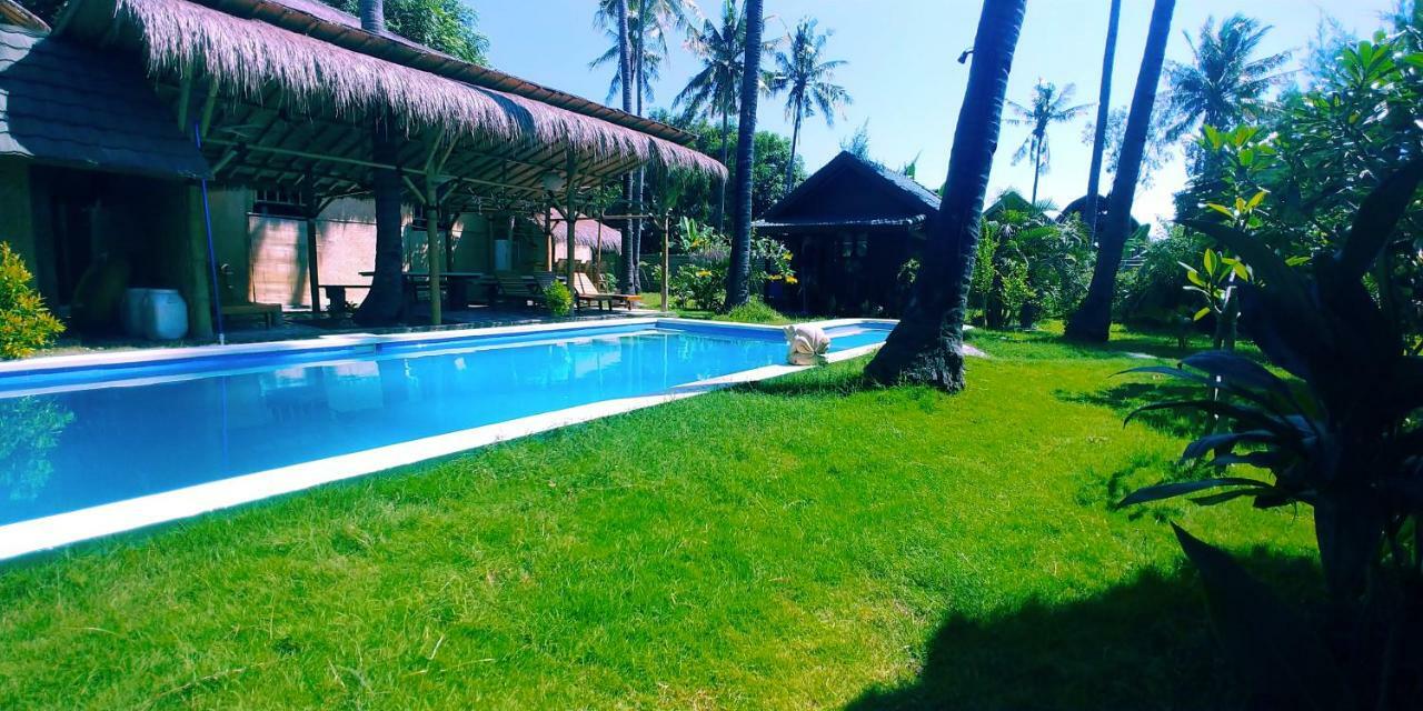ホテルOasi Bungalows ギリ・アイル エクステリア 写真