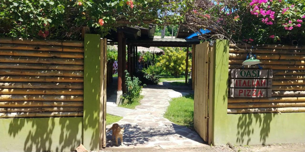 ホテルOasi Bungalows ギリ・アイル エクステリア 写真