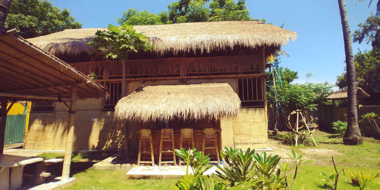 ホテルOasi Bungalows ギリ・アイル エクステリア 写真