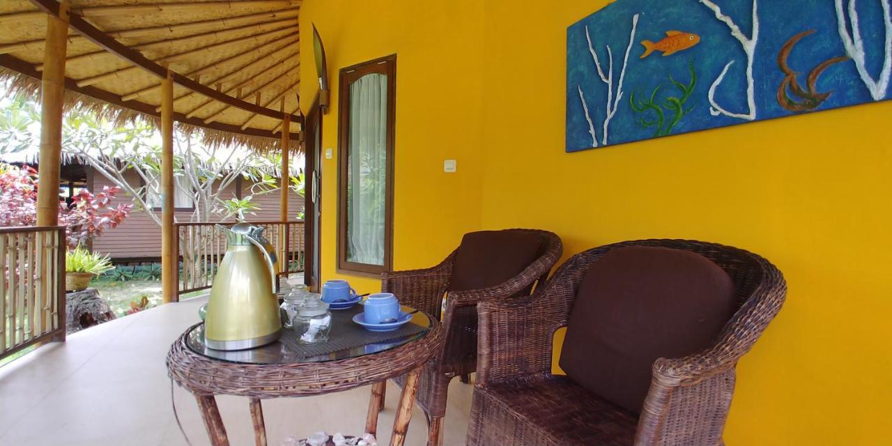 ホテルOasi Bungalows ギリ・アイル エクステリア 写真