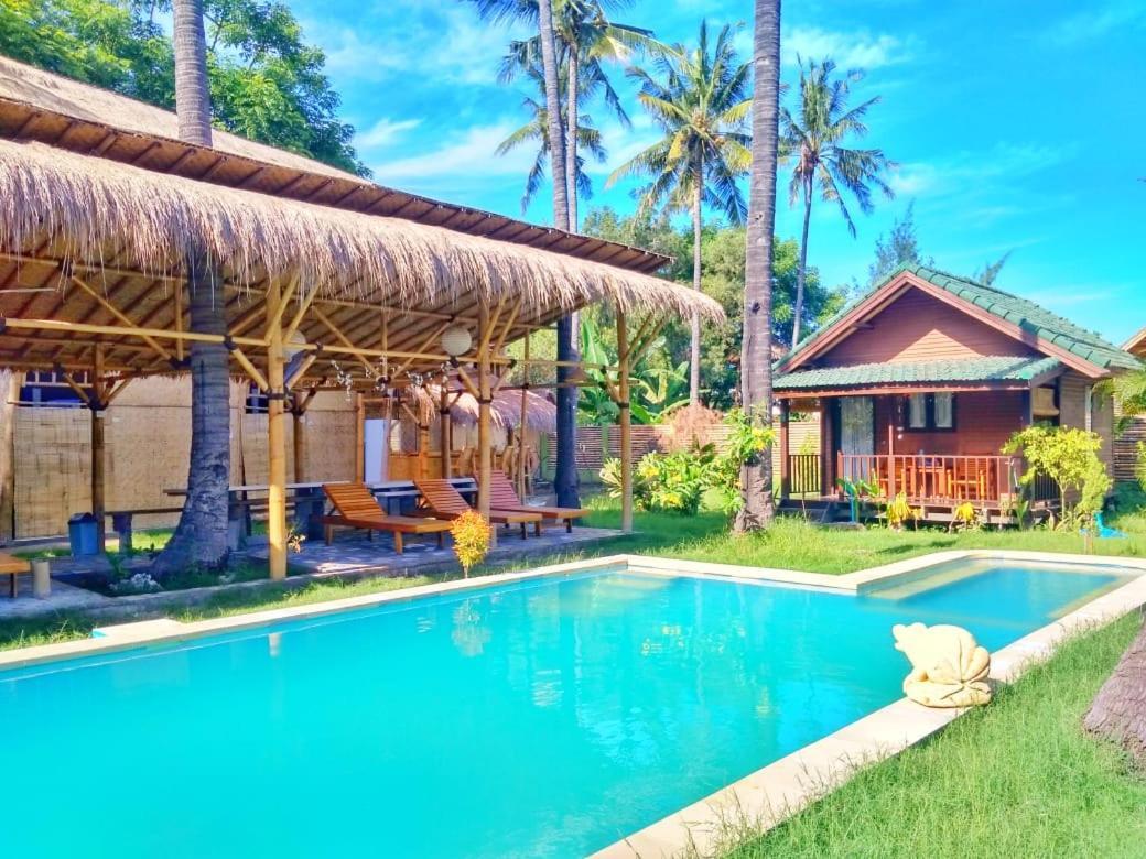 ホテルOasi Bungalows ギリ・アイル エクステリア 写真